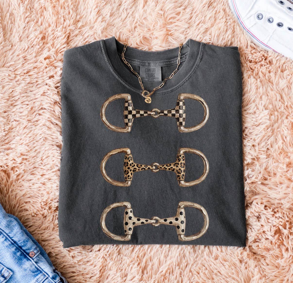 Southern Bit Graphic Tee: Pepper / S-XL