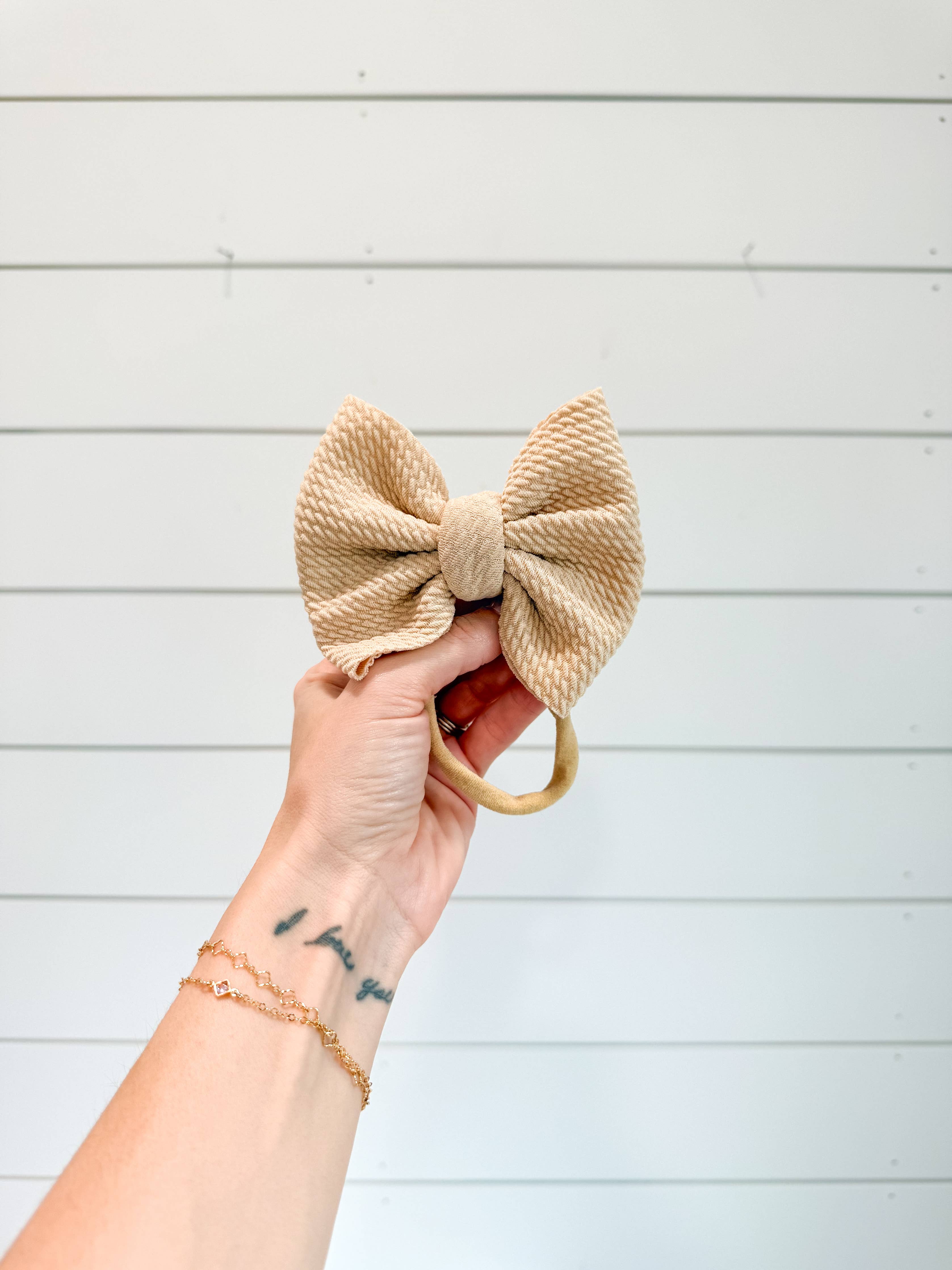 Tan Bullet Bow + NYLON 